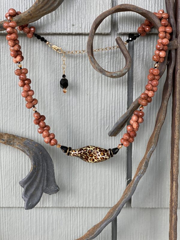 Maneater Necklace - Image 2